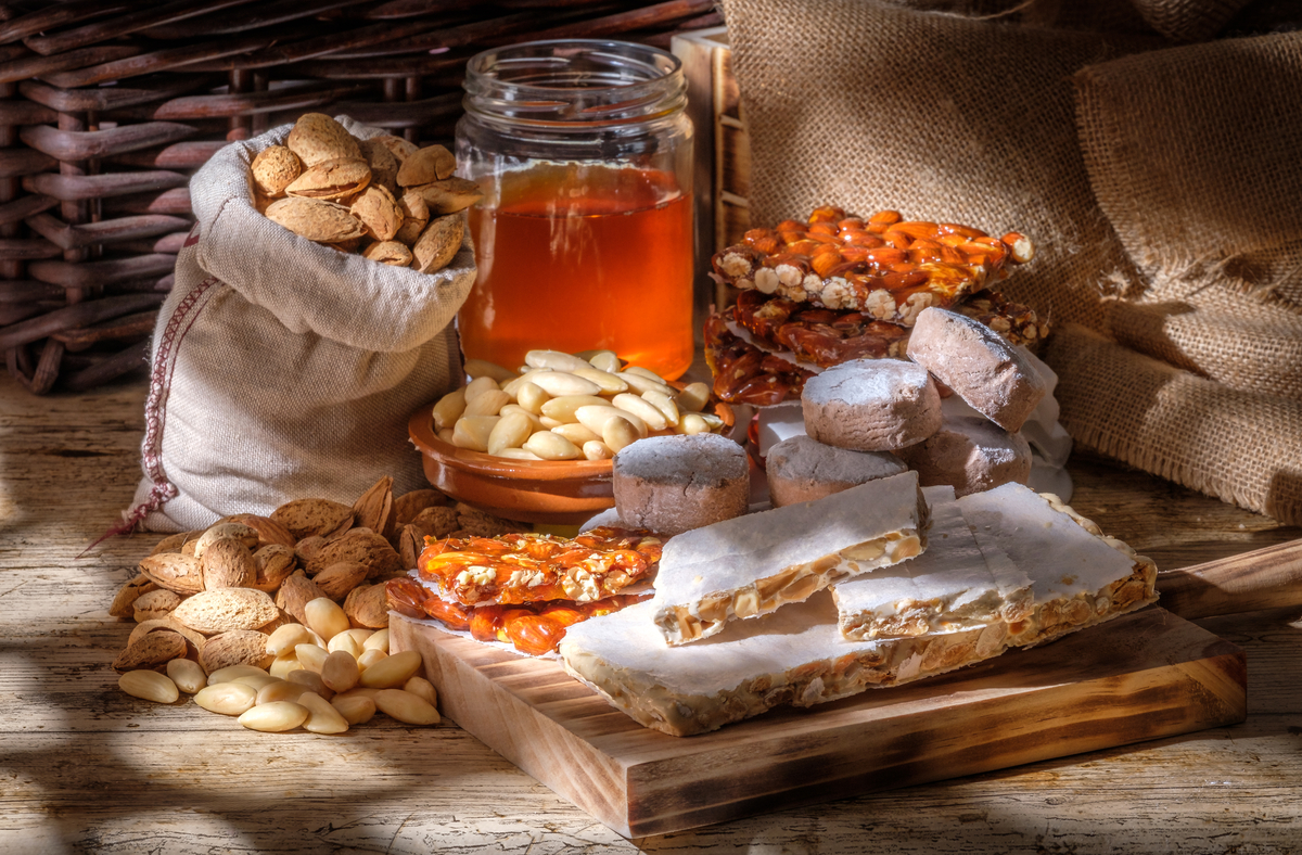 Eines der bekanntesten Produkte der Mandelbäume ist der Turrón - ein schönes Mitbringsel aus Ihrem Urlaub